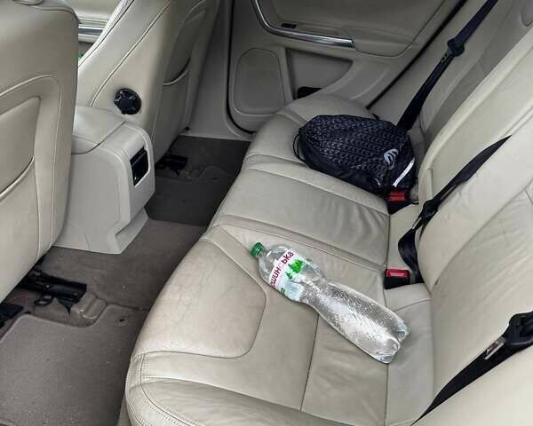 Червоний Вольво С60, об'ємом двигуна 2.52 л та пробігом 257 тис. км за 8600 $, фото 7 на Automoto.ua