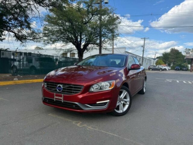 Вольво С60 2015 у Одесі на Automoto.ua Червоний Вольво С60, об'ємом двигуна 2.5 л та пробігом 79 тис. км за 1500 $, фото 2 на Automoto.ua