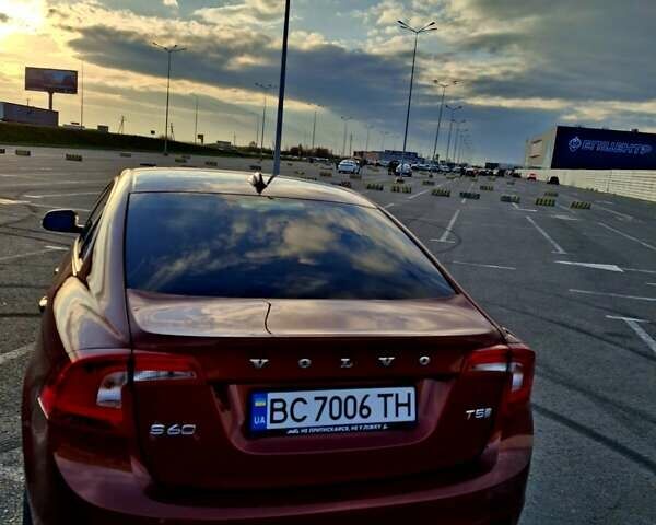 Красный Вольво С60, объемом двигателя 1.97 л и пробегом 86 тыс. км за 14300 $, фото 3 на Automoto.ua