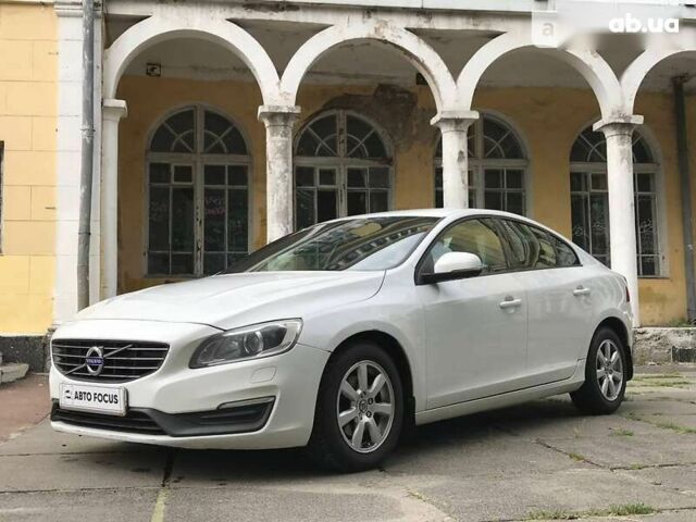 Вольво С60, объемом двигателя 1.6 л и пробегом 291 тыс. км за 12590 $, фото 6 на Automoto.ua