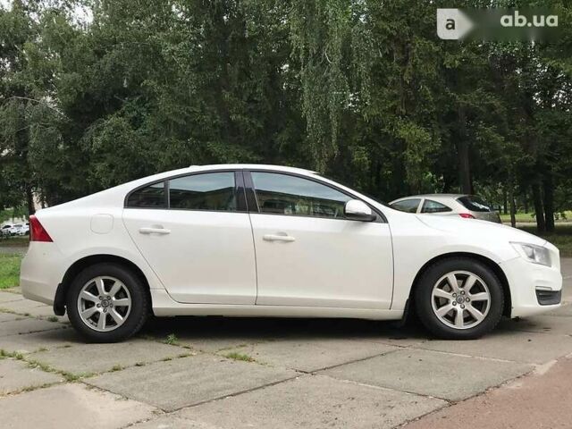 Вольво С60, объемом двигателя 1.6 л и пробегом 291 тыс. км за 12590 $, фото 1 на Automoto.ua