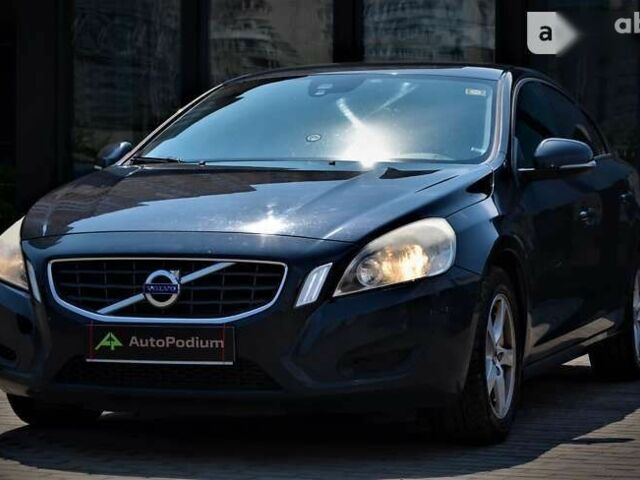 Вольво С60, объемом двигателя 2 л и пробегом 271 тыс. км за 13500 $, фото 2 на Automoto.ua