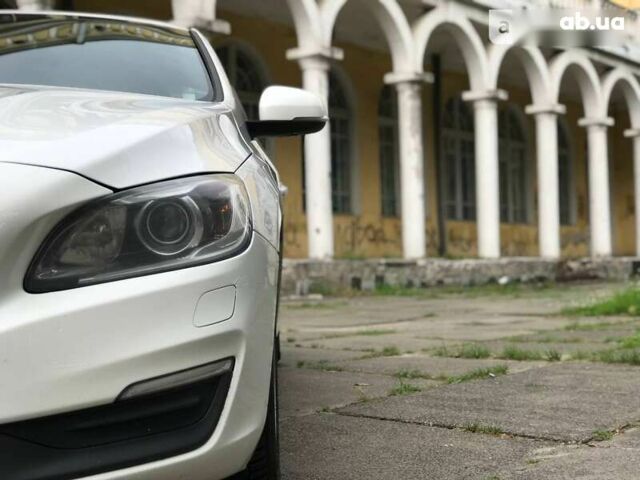 Вольво С60, объемом двигателя 1.6 л и пробегом 291 тыс. км за 12590 $, фото 8 на Automoto.ua