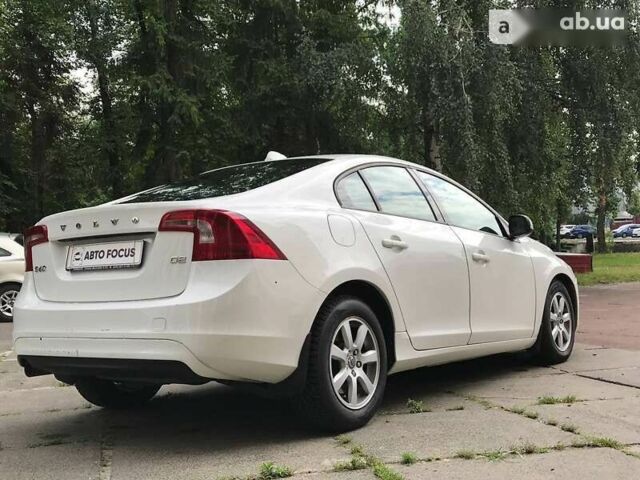 Вольво С60, объемом двигателя 1.6 л и пробегом 291 тыс. км за 12590 $, фото 3 на Automoto.ua