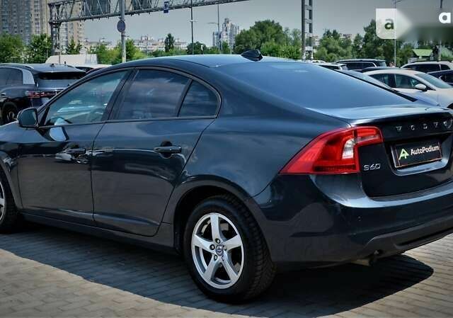 Вольво С60, объемом двигателя 2 л и пробегом 271 тыс. км за 13500 $, фото 5 на Automoto.ua