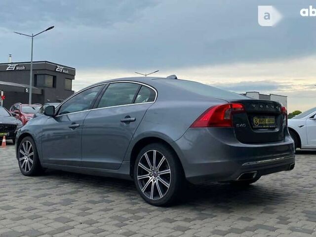 Вольво С60, объемом двигателя 2.5 л и пробегом 108 тыс. км за 15000 $, фото 4 на Automoto.ua