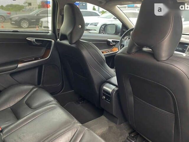 Вольво С60, объемом двигателя 2.5 л и пробегом 108 тыс. км за 15000 $, фото 22 на Automoto.ua