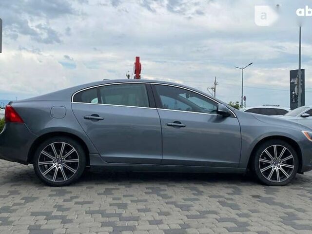 Вольво С60, объемом двигателя 2.5 л и пробегом 108 тыс. км за 15000 $, фото 1 на Automoto.ua