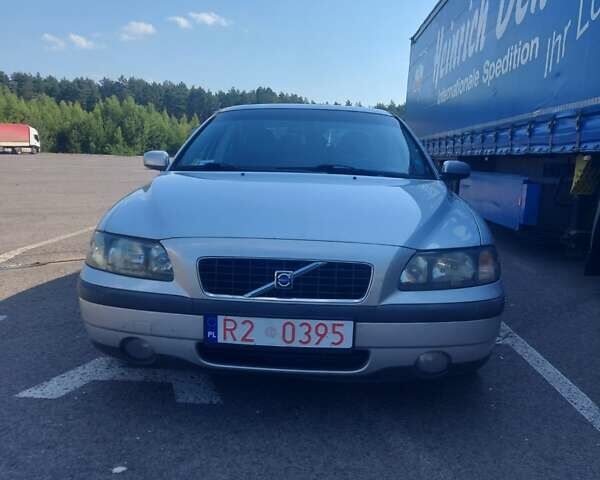 Вольво С60, объемом двигателя 2.4 л и пробегом 347 тыс. км за 5700 $, фото 15 на Automoto.ua