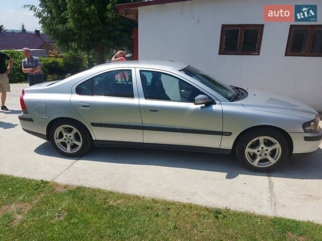 Вольво С60, объемом двигателя 2.4 л и пробегом 347 тыс. км за 5700 $, фото 11 на Automoto.ua
