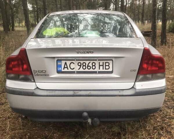 Вольво С60, объемом двигателя 2.4 л и пробегом 347 тыс. км за 5700 $, фото 7 на Automoto.ua