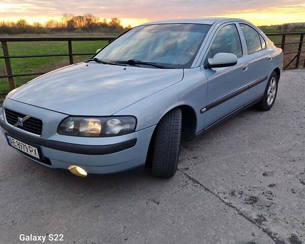 Вольво С60, объемом двигателя 2.4 л и пробегом 330 тыс. км за 4800 $, фото 3 на Automoto.ua
