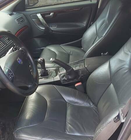 Вольво С60, об'ємом двигуна 2.4 л та пробігом 217 тис. км за 5600 $, фото 4 на Automoto.ua