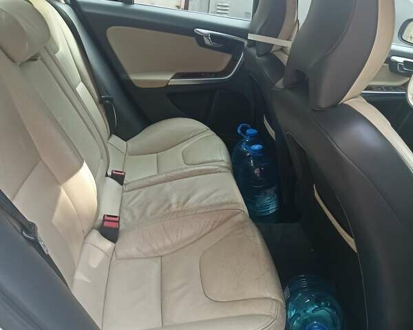 Вольво С60, об'ємом двигуна 2.95 л та пробігом 225 тис. км за 10500 $, фото 4 на Automoto.ua