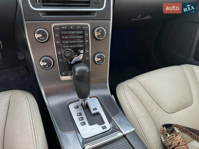 Вольво С60, об'ємом двигуна 1.98 л та пробігом 173 тис. км за 13500 $, фото 16 на Automoto.ua