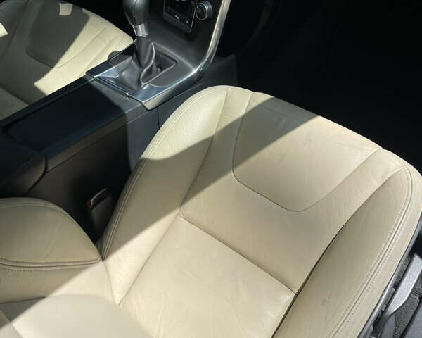 Вольво С60, об'ємом двигуна 1.98 л та пробігом 285 тис. км за 10000 $, фото 19 на Automoto.ua