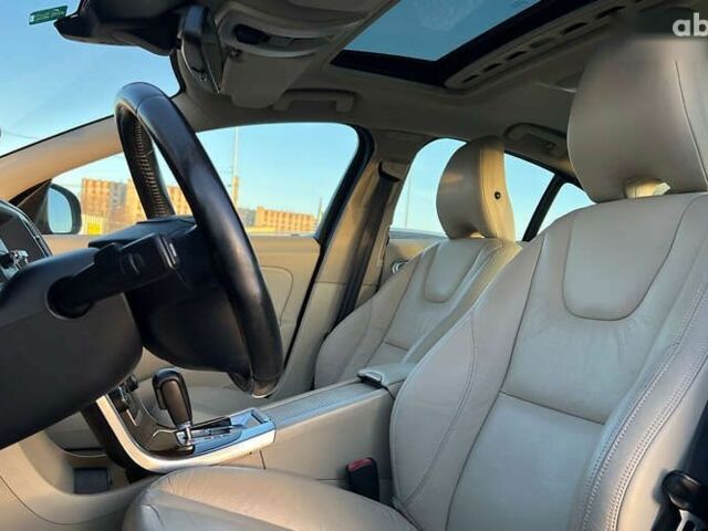 Вольво С60, об'ємом двигуна 2 л та пробігом 198 тис. км за 9600 $, фото 6 на Automoto.ua