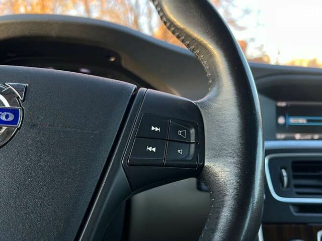 Вольво С60, об'ємом двигуна 2 л та пробігом 198 тис. км за 9600 $, фото 9 на Automoto.ua