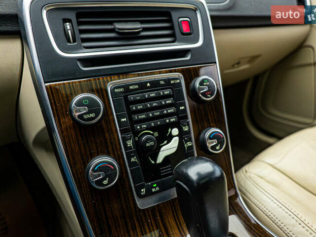 Вольво С60, об'ємом двигуна 2.5 л та пробігом 202 тис. км за 8432 $, фото 14 на Automoto.ua