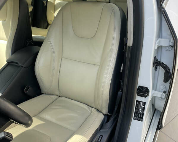 Вольво С60, об'ємом двигуна 1.98 л та пробігом 285 тис. км за 10000 $, фото 13 на Automoto.ua