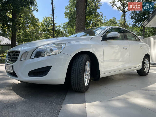 Вольво С60, об'ємом двигуна 1.98 л та пробігом 285 тис. км за 10000 $, фото 3 на Automoto.ua