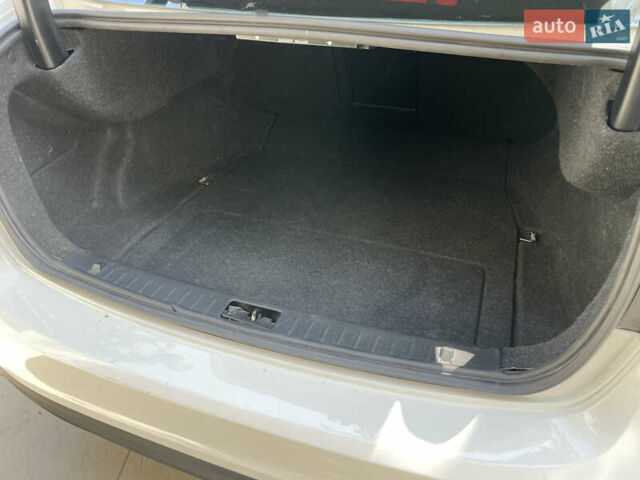 Вольво С60, об'ємом двигуна 1.98 л та пробігом 285 тис. км за 10000 $, фото 10 на Automoto.ua