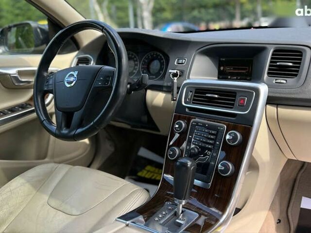 Вольво С60, об'ємом двигуна 2 л та пробігом 198 тис. км за 9600 $, фото 9 на Automoto.ua