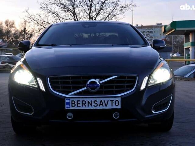 Вольво С60, об'ємом двигуна 2.5 л та пробігом 207 тис. км за 8500 $, фото 3 на Automoto.ua