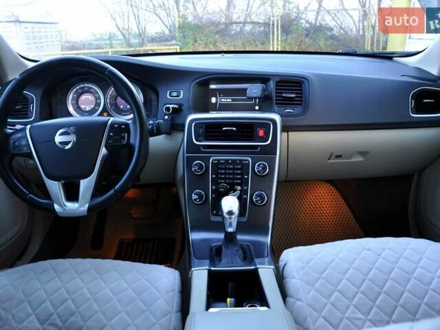Вольво С60, об'ємом двигуна 2.52 л та пробігом 207 тис. км за 8500 $, фото 27 на Automoto.ua