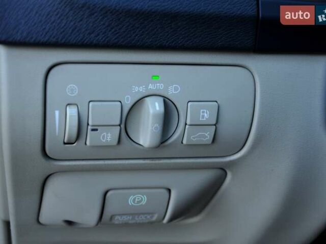 Вольво С60, об'ємом двигуна 2.52 л та пробігом 207 тис. км за 8500 $, фото 32 на Automoto.ua