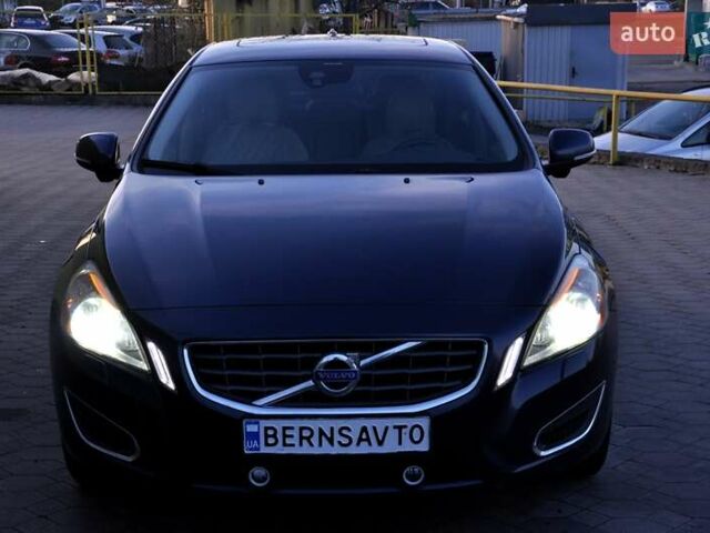 Вольво С60, об'ємом двигуна 2.52 л та пробігом 207 тис. км за 8500 $, фото 3 на Automoto.ua