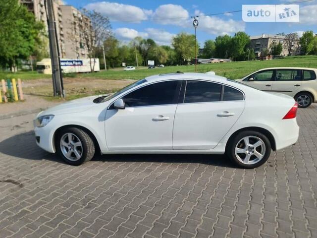 Вольво С60, объемом двигателя 2.5 л и пробегом 304 тыс. км за 11500 $, фото 6 на Automoto.ua