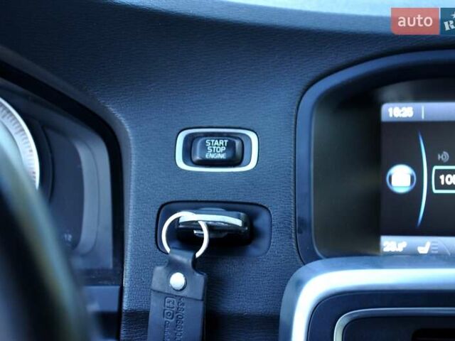 Вольво С60, об'ємом двигуна 2.52 л та пробігом 207 тис. км за 8500 $, фото 36 на Automoto.ua