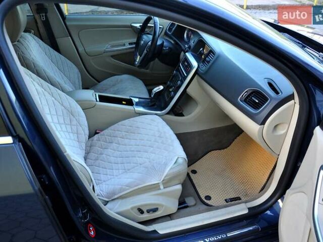 Вольво С60, об'ємом двигуна 2.52 л та пробігом 207 тис. км за 8500 $, фото 29 на Automoto.ua