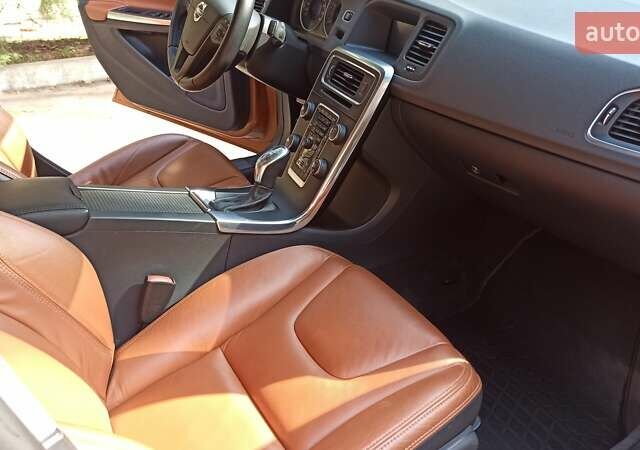 Вольво С60, об'ємом двигуна 1.6 л та пробігом 57 тис. км за 13400 $, фото 13 на Automoto.ua