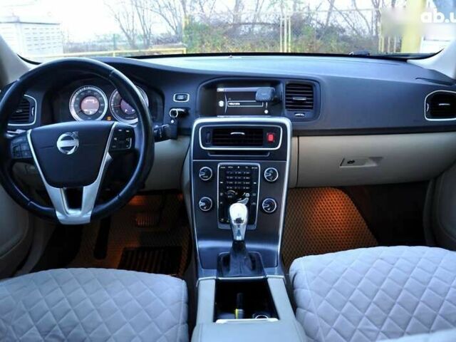 Вольво С60, об'ємом двигуна 2.5 л та пробігом 207 тис. км за 8500 $, фото 26 на Automoto.ua