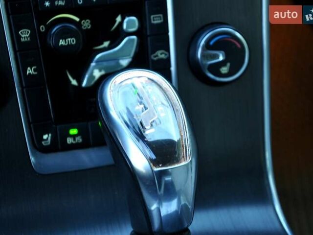 Вольво С60, об'ємом двигуна 2.52 л та пробігом 207 тис. км за 8500 $, фото 33 на Automoto.ua