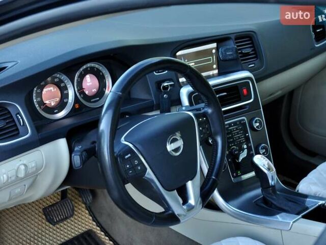 Вольво С60, об'ємом двигуна 2.52 л та пробігом 207 тис. км за 8500 $, фото 17 на Automoto.ua