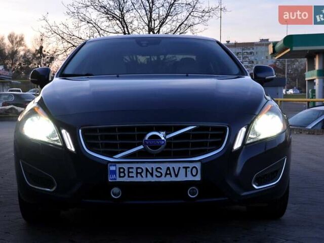 Вольво С60, об'ємом двигуна 2.52 л та пробігом 207 тис. км за 8500 $, фото 4 на Automoto.ua