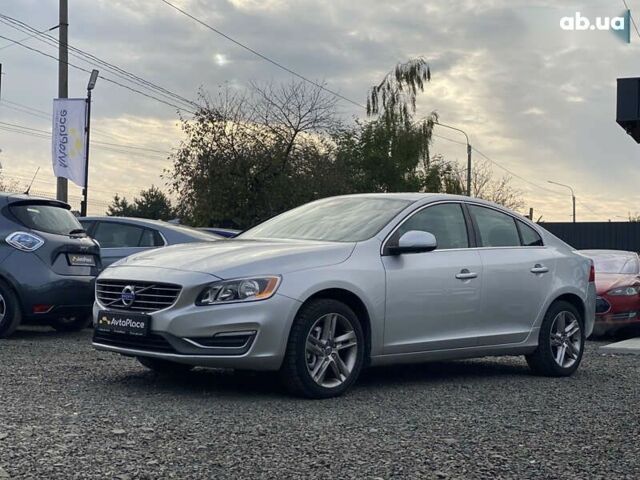 Вольво С60, объемом двигателя 2.5 л и пробегом 284 тыс. км за 9400 $, фото 4 на Automoto.ua