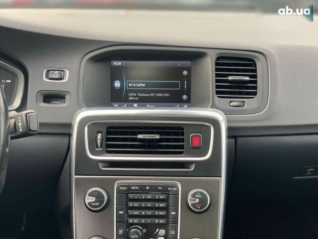 Вольво С60, объемом двигателя 2.5 л и пробегом 284 тыс. км за 9400 $, фото 28 на Automoto.ua