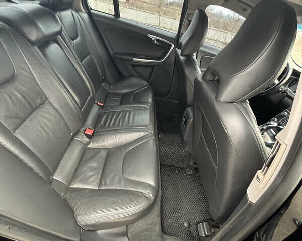 Вольво С60, объемом двигателя 2.52 л и пробегом 293 тыс. км за 9299 $, фото 5 на Automoto.ua