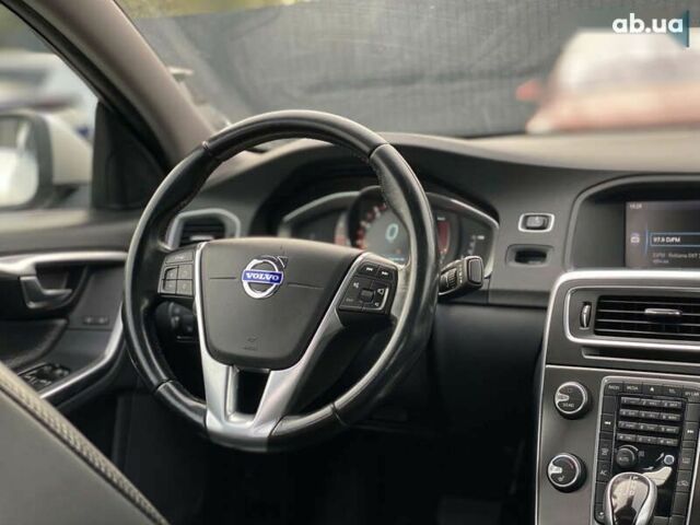 Вольво С60, объемом двигателя 2.5 л и пробегом 284 тыс. км за 9400 $, фото 27 на Automoto.ua