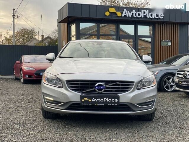 Вольво С60, объемом двигателя 2.5 л и пробегом 284 тыс. км за 9400 $, фото 9 на Automoto.ua