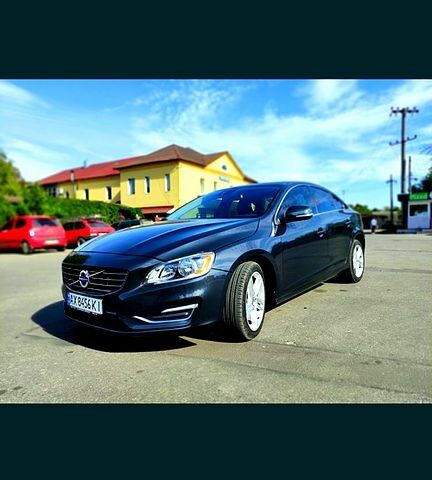 Вольво С60, объемом двигателя 2.5 л и пробегом 190 тыс. км за 13000 $, фото 1 на Automoto.ua