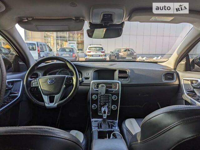Вольво С60, объемом двигателя 2.5 л и пробегом 91 тыс. км за 13900 $, фото 16 на Automoto.ua