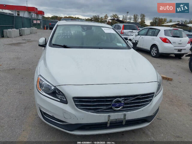 Вольво С60 2015 у Києві на Automoto.ua Вольво С60, об'ємом двигуна 2.5 л та пробігом 189 тис. км за 1500 $, фото 4 на Automoto.ua