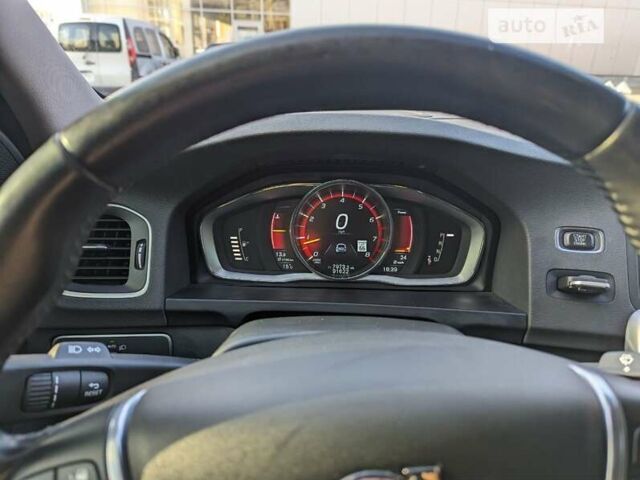 Вольво С60, объемом двигателя 2.5 л и пробегом 91 тыс. км за 13900 $, фото 9 на Automoto.ua