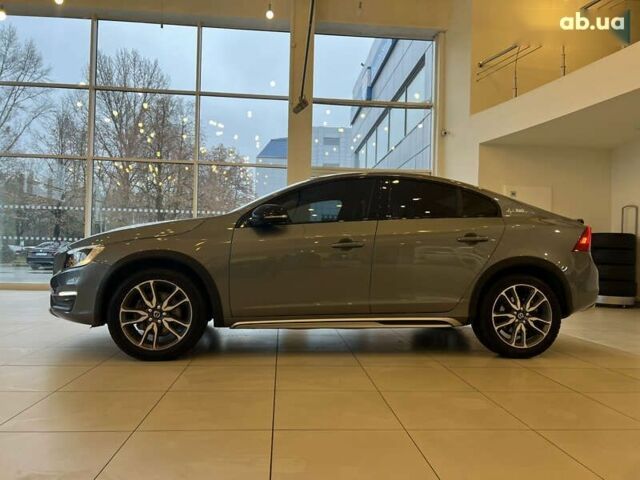 Вольво С60, объемом двигателя 2.5 л и пробегом 181 тыс. км за 15900 $, фото 2 на Automoto.ua