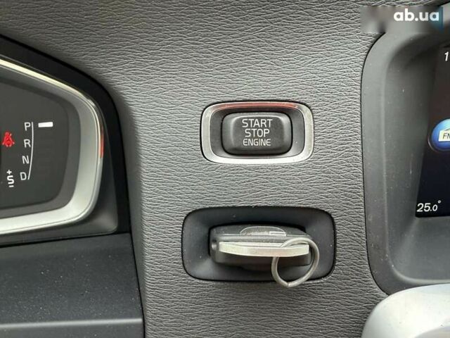 Вольво С60, объемом двигателя 2.5 л и пробегом 81 тыс. км за 13600 $, фото 16 на Automoto.ua